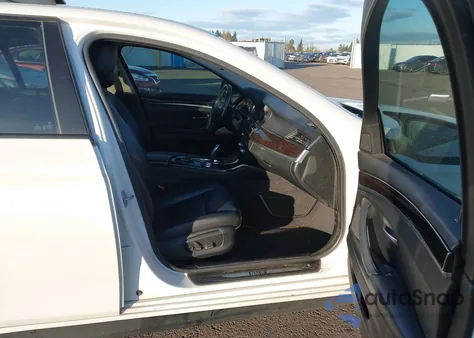 2015 BMW 528I xDrive z USA, uszkodzony, nr VIN WBA5A7C50FD622891